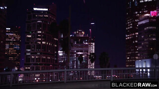 BlackedRaw - Skye Blue hármasban szexel