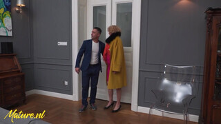 Mature.nl - Öreg asszony popóba baszva