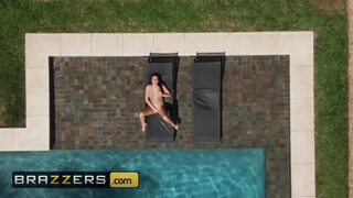 BRAZZERS - Jolee Love a méretes didkós fiatal lány
