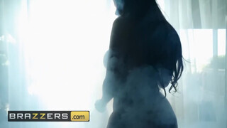 Brazzers - formás szép seggű lány a fürdőkádban