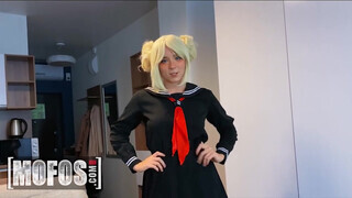 Mofos - Sweetie Fox a cosplayes csajszi análba kefélve
