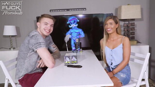 Szexy kicsike keblű csaj megrakva - Hot Guys Fuck