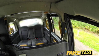 Fake Taxi - Méretes cickós milf megdöngetve a hátsó ülésen