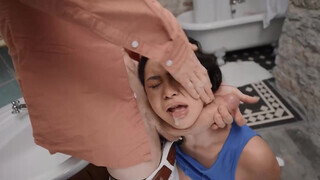 Brazzers - Hannah Blake jó méretes farokkal megdöngetve