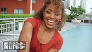 Mofos – Milu Blaze a fullos latina csajszi
