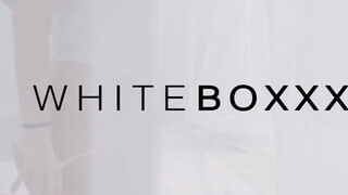 WhiteBoxxx - selymes bőrű csoki csajszi