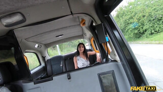 Fake Taxi - Dögös spanyol csajt kúr a taxis