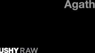 TUSHYRAW - Agatha a izgató vörös hajú csaj