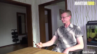 REIFESWINGER - Német milf fiatal manussal közösül