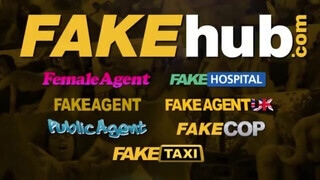 Public Agent - Fekete hajú pici csöcsű tini lány
