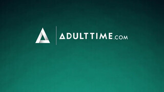 DEVILS TGIRLS - Bombázó transz szobatársak