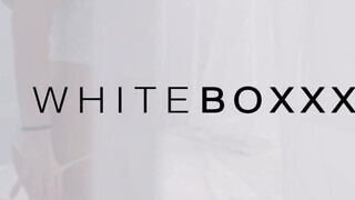 WhiteBoxxx - Darcia Lee a hatalmas mellű magyar kokeró csaj