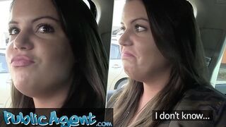 Diák lány igazán bizonytalan ebben a beleélvezésben és kinti szexben