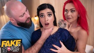 Szégyenlős pakisztáni csaj felébred szexuálisan egy hármasban perverz brit párral