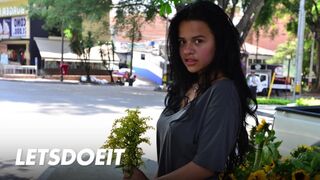 Aranyos fekete milf selena gomez mélyen kefélve brazil muffban