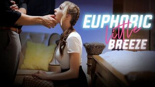 Cuki tini Breezy Bri kinky hangulatban csábítja a nevelő atyja barátját bombázó alsóruhában