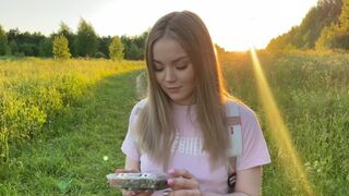 Friss házastárs megcsalta a férjét egy erdésszel minden lyukban cuckold